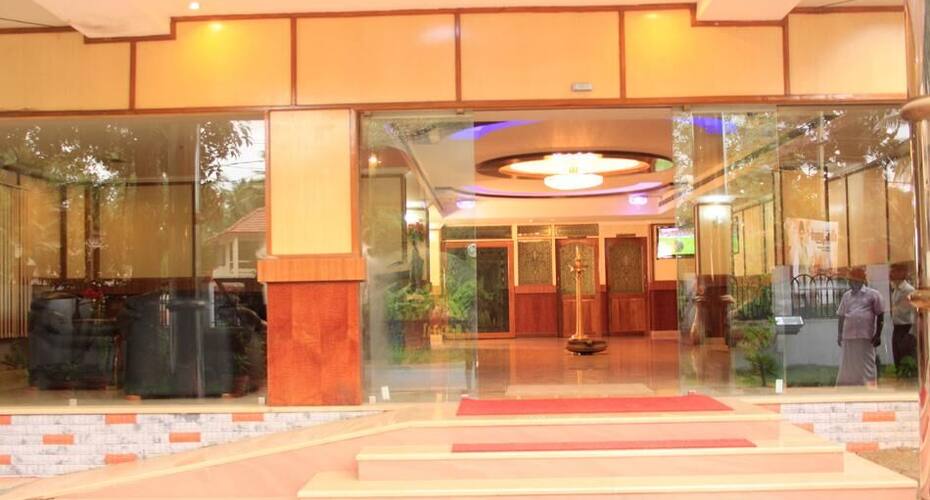 The Royale Plaza, Alleppey 4
